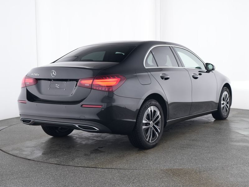 Mercedes-Benz A 250 2024