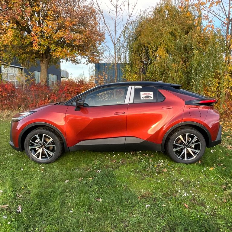 Toyota C-HR 2025