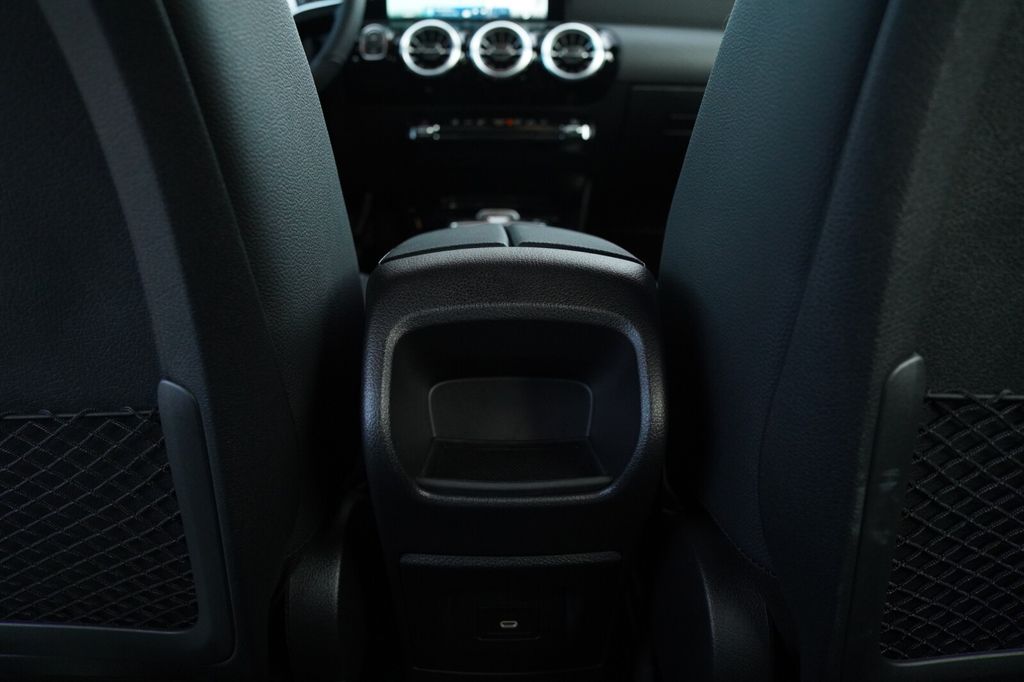 Mercedes-Benz A 180 2024