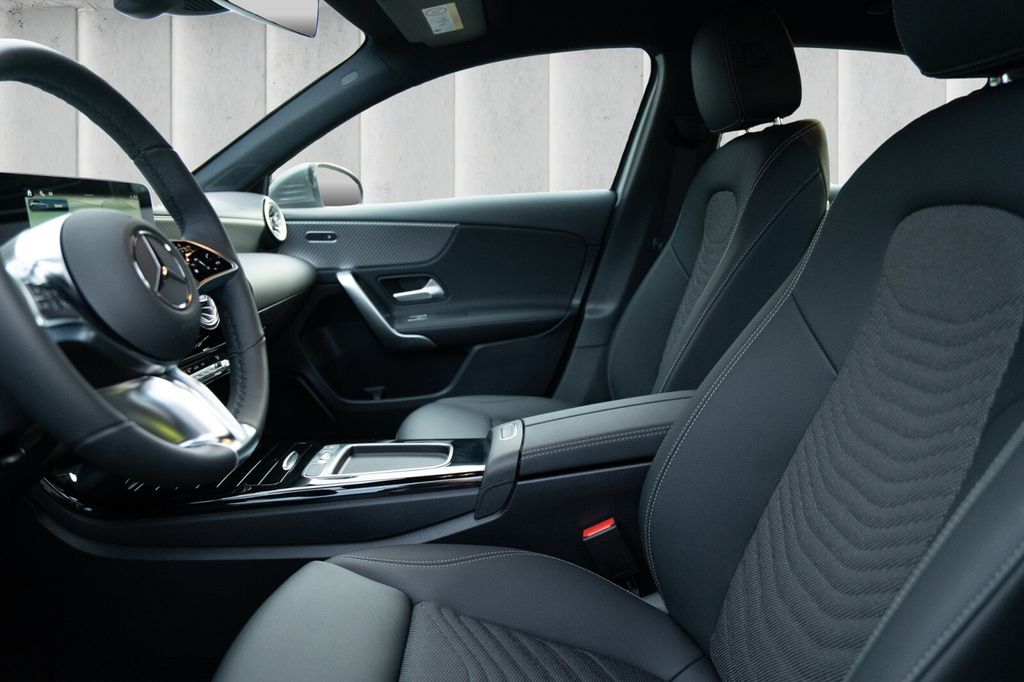 Mercedes-Benz A 180 2024