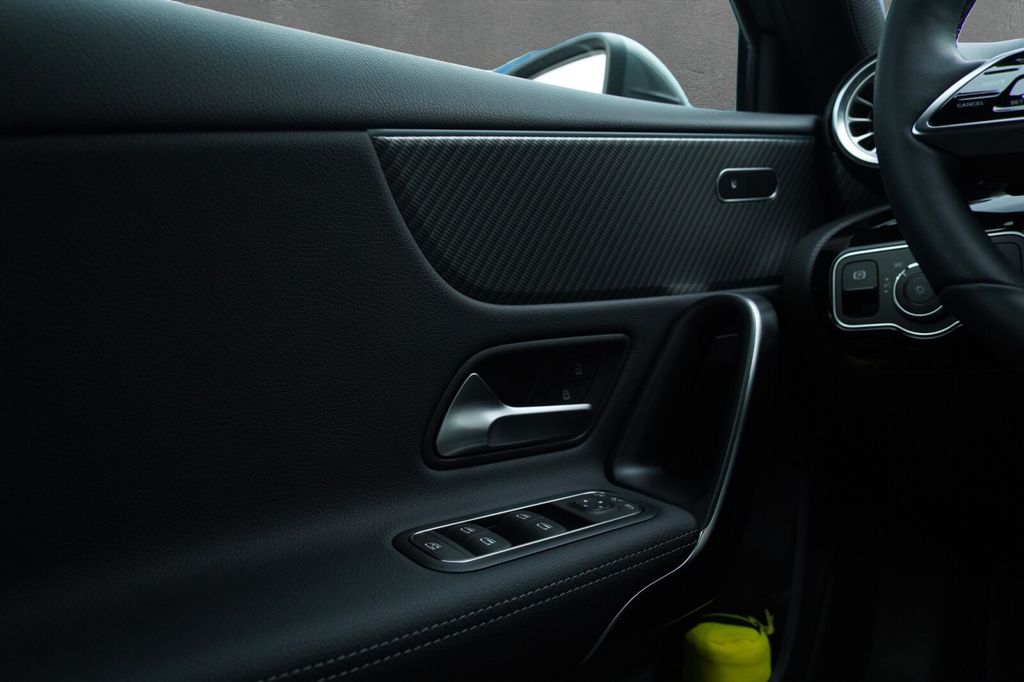 Mercedes-Benz A 180 2024