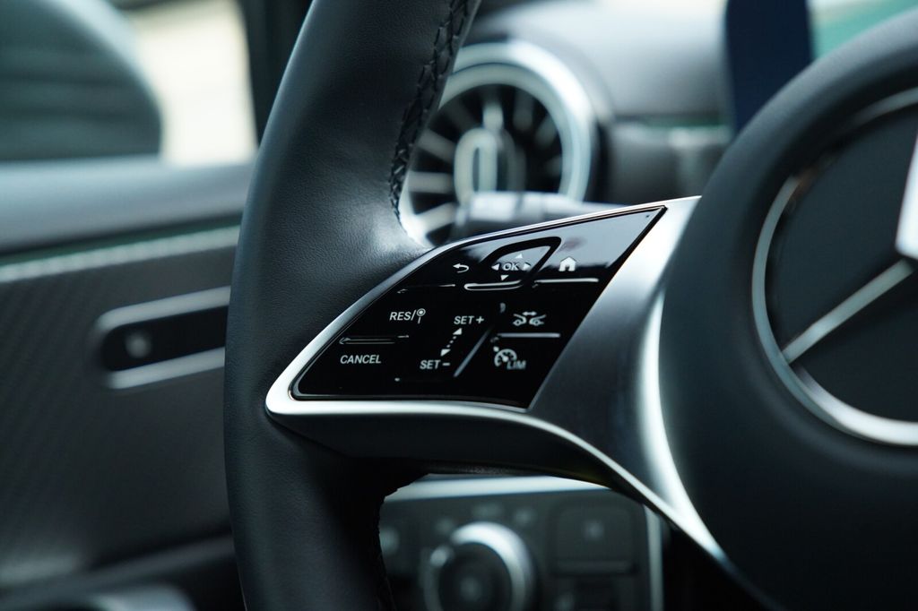 Mercedes-Benz A 180 2024