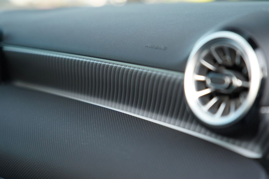 Mercedes-Benz A 180 2024