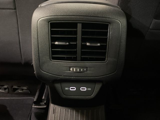 Volkswagen T-Roc 2024