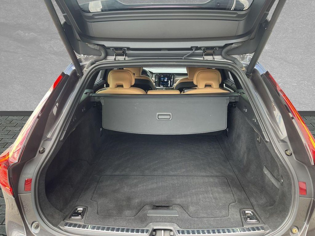 Volvo V90 2021