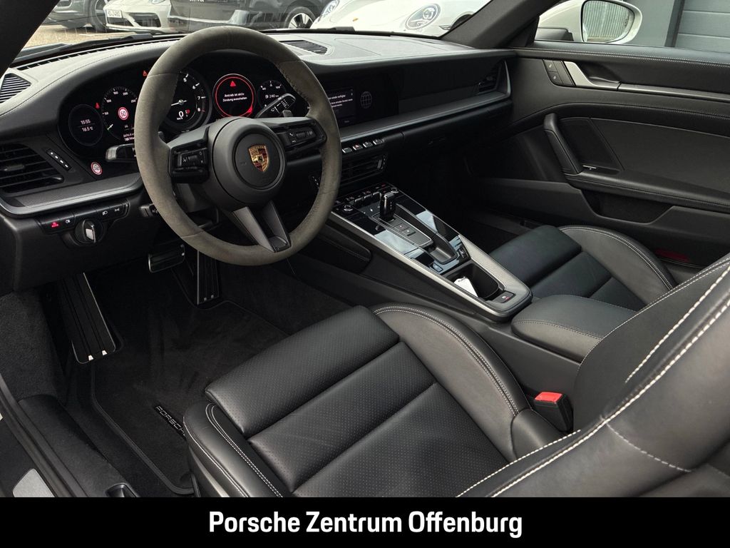 Porsche 992 2022
