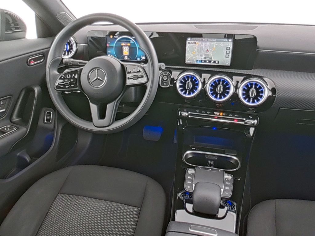 Mercedes-Benz CLA 180 2022