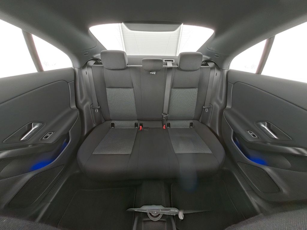 Mercedes-Benz CLA 180 2022