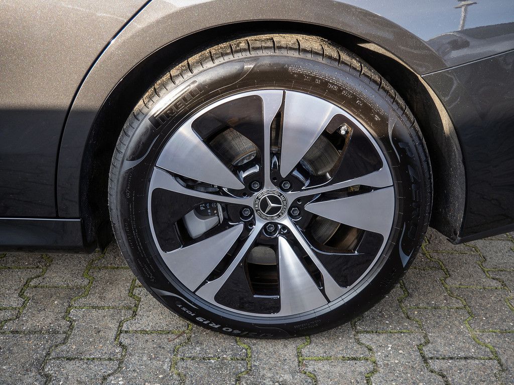 Mercedes-Benz E 300 2024