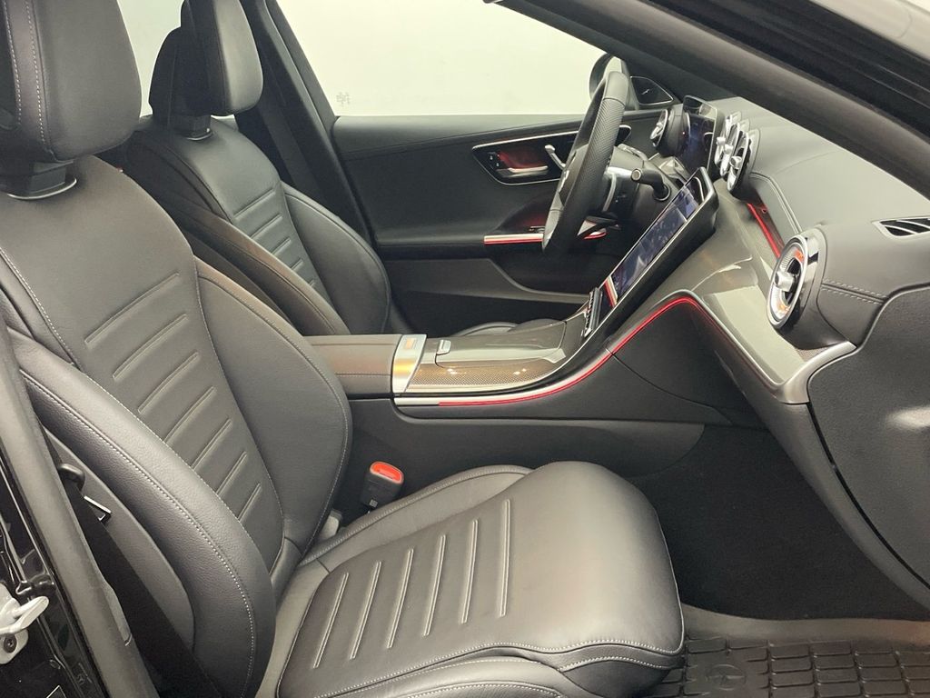 Mercedes-Benz C 300 2025