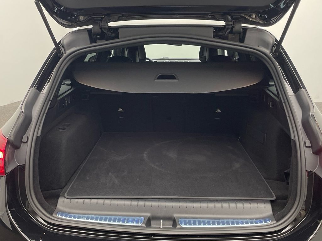 Mercedes-Benz C 300 2025