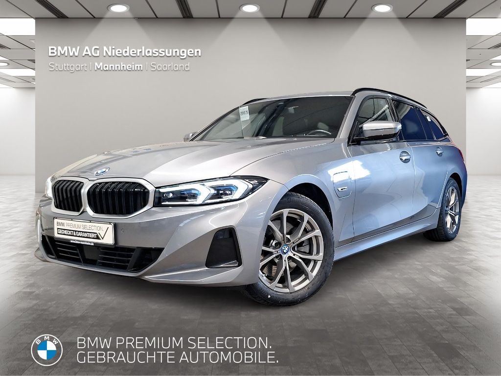 BMW 330 2022