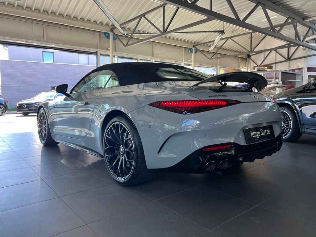 Mercedes-Benz SL 43 AMG 2024