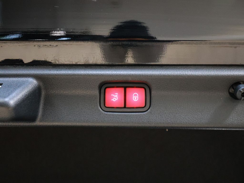 Mercedes-Benz EQE 2024