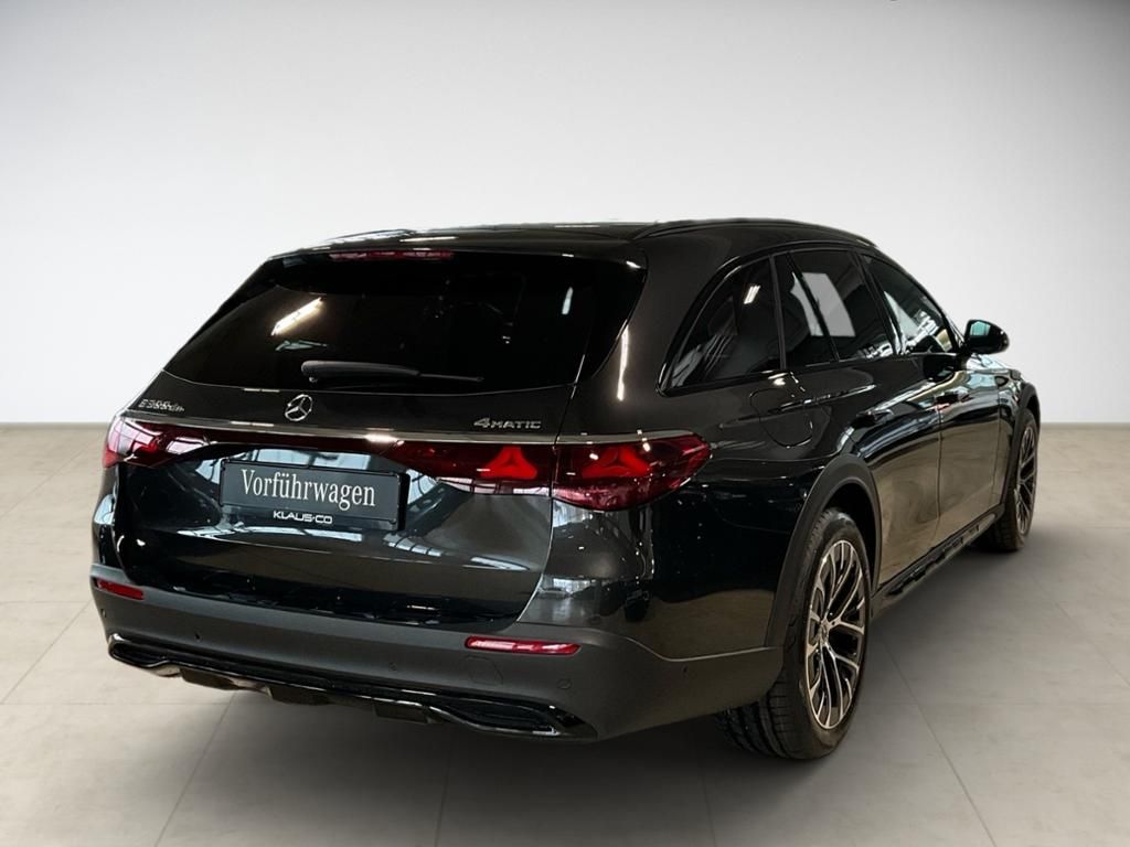 Mercedes-Benz E 300 2025