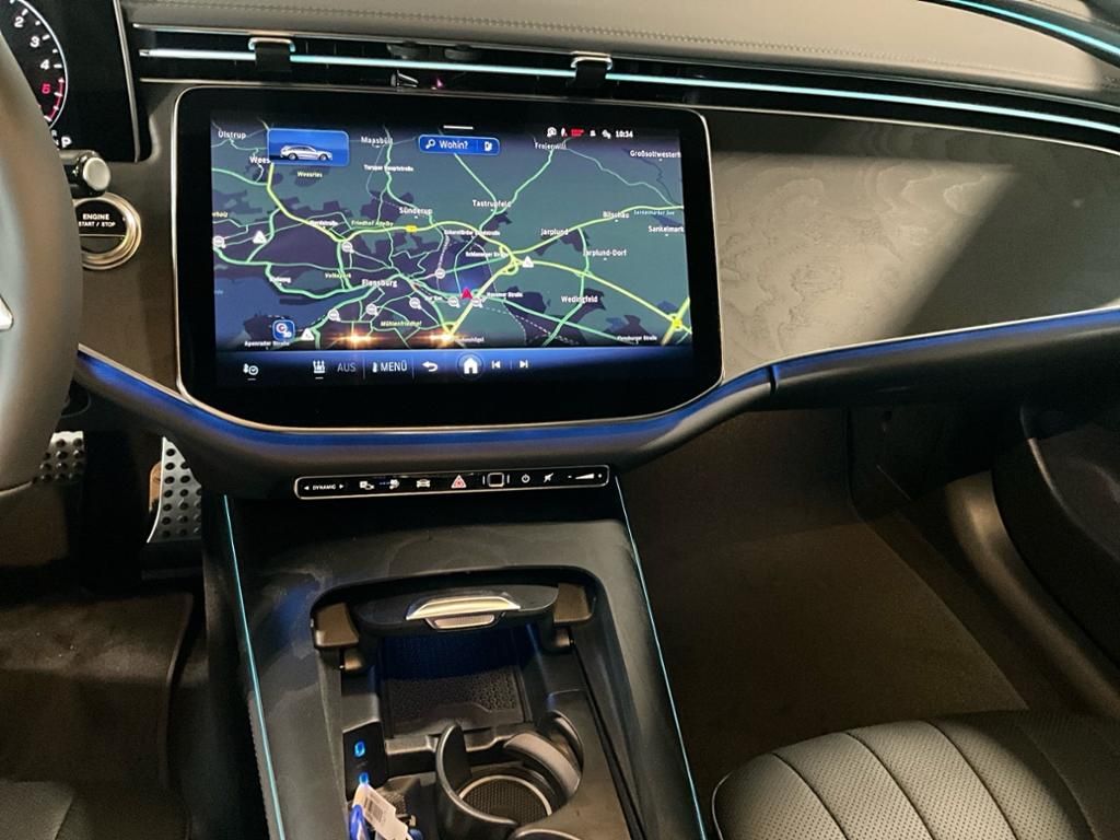 Mercedes-Benz E 300 2025