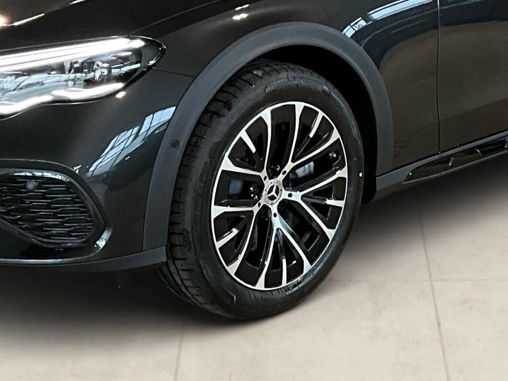 Mercedes-Benz E 300 2025