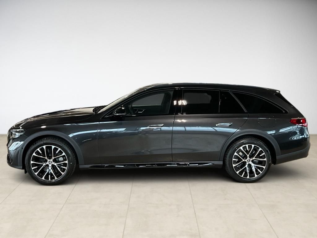 Mercedes-Benz E 300 2025