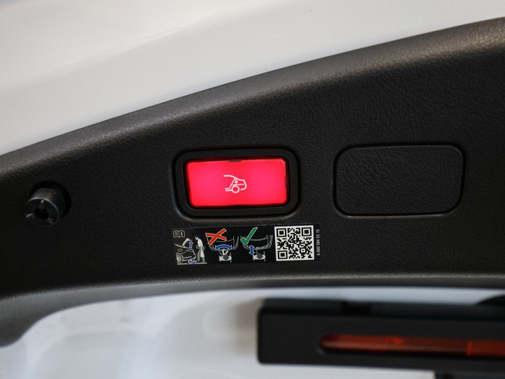 Mercedes-Benz CLE 200 2024