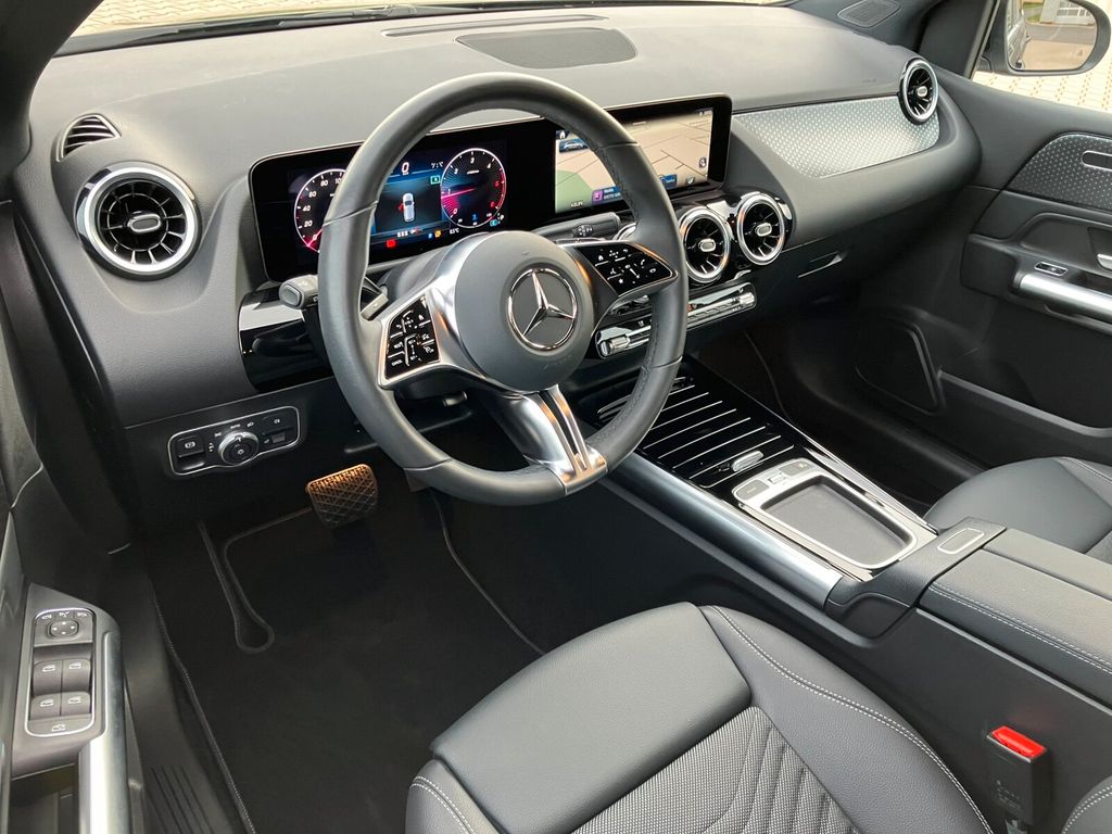 Mercedes-Benz B 200 2024