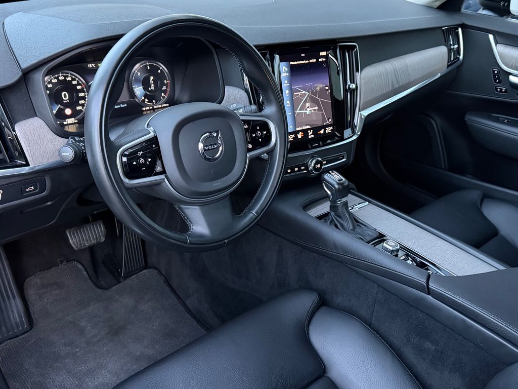 Volvo V90 Cross Country 2020