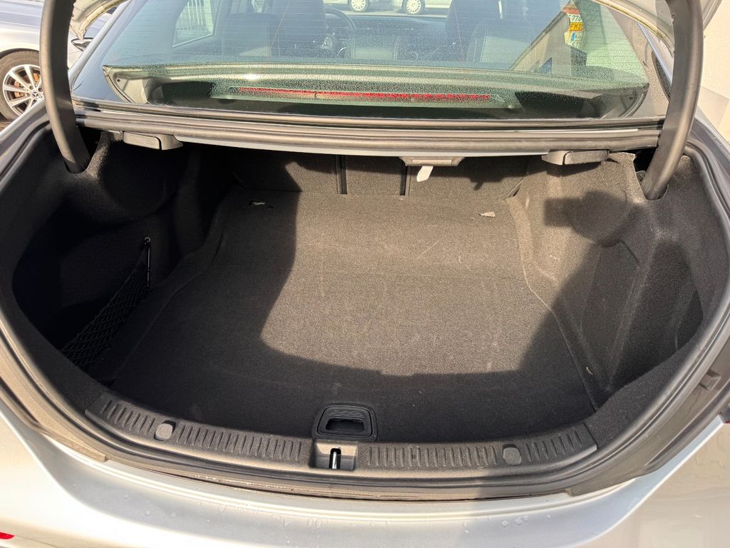 Mercedes-Benz E 200 2021