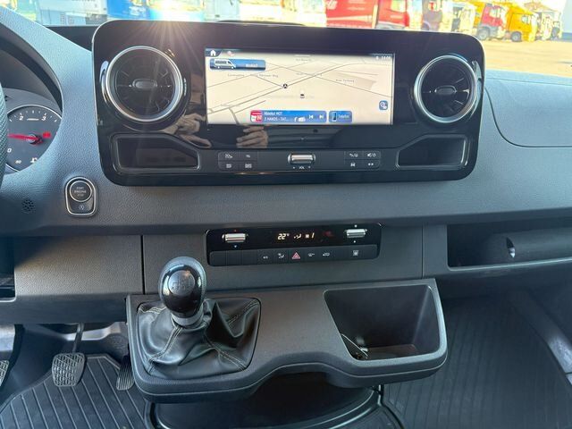 Mercedes-Benz Sprinter 2024