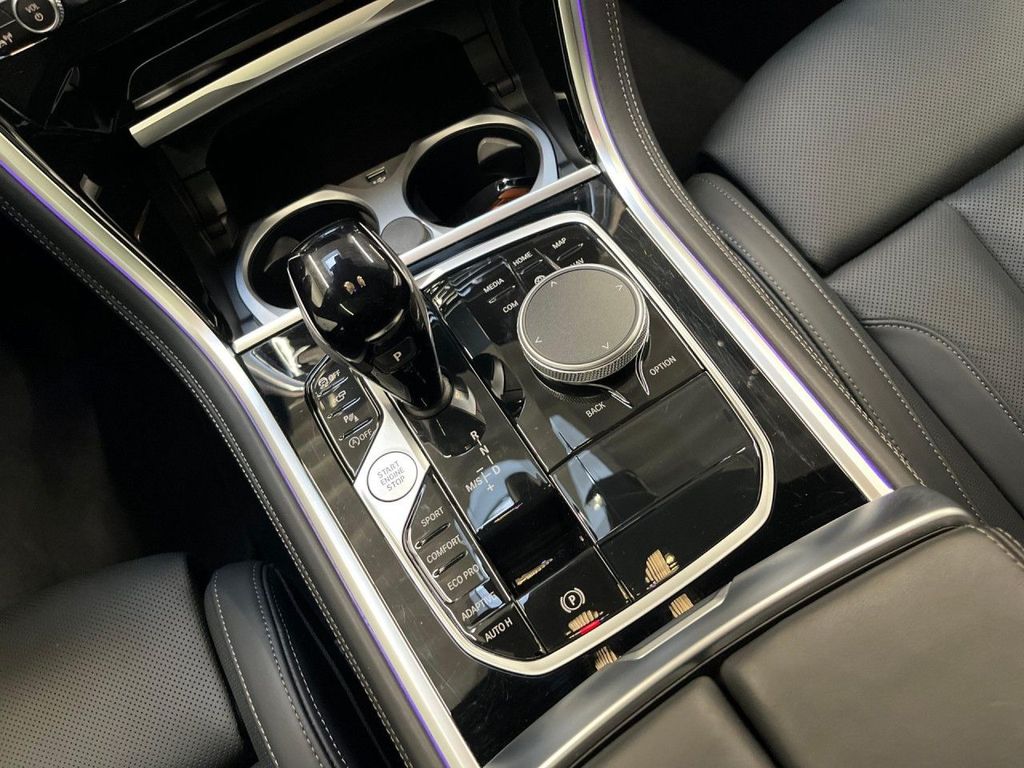 BMW M850 2024