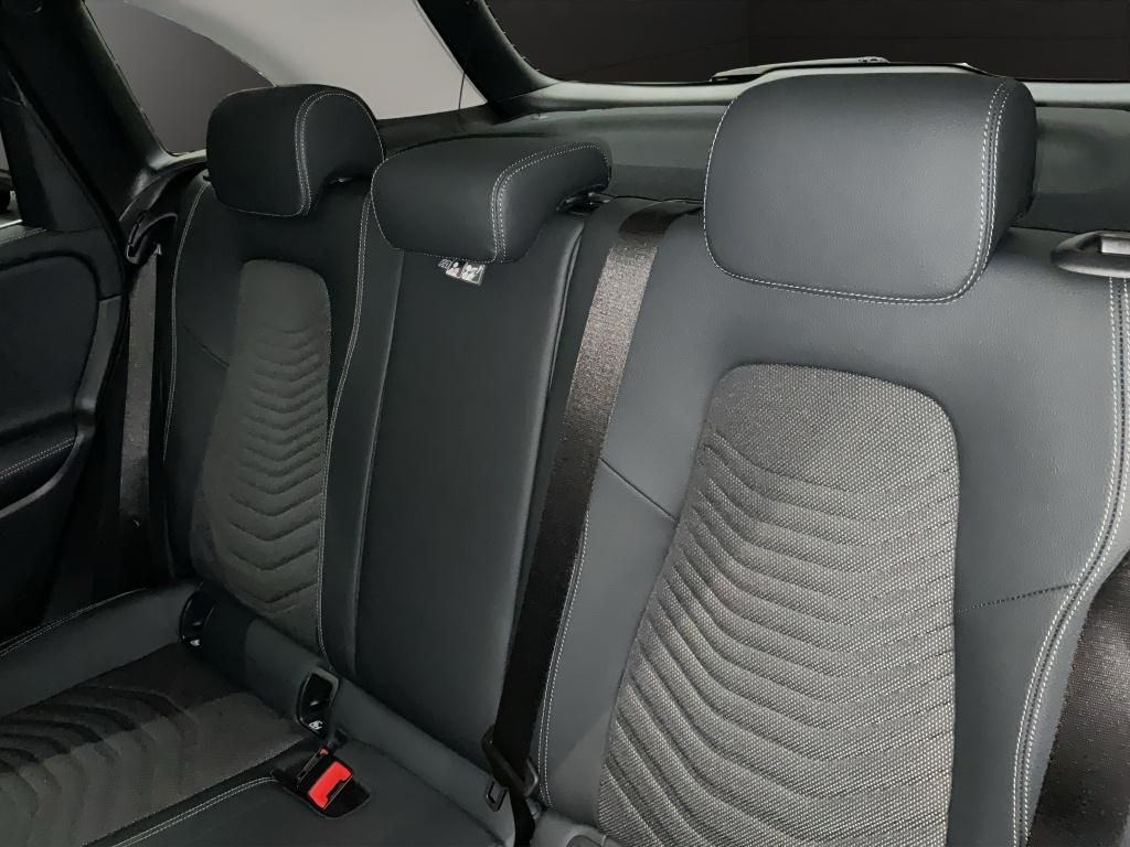 Mercedes-Benz B 200 2025