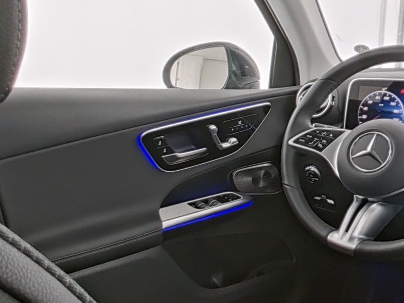 Mercedes-Benz GLC 300 2025