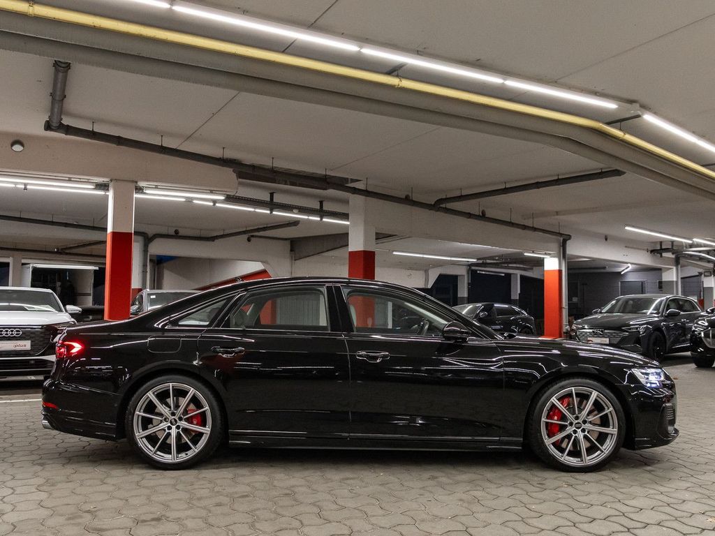 Audi S8 2023