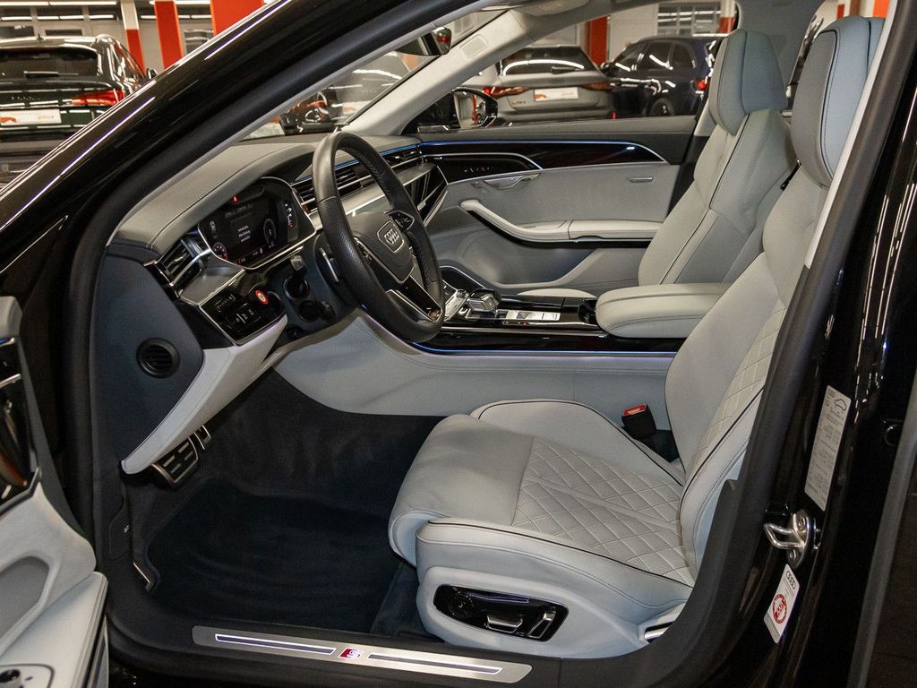 Audi S8 2023