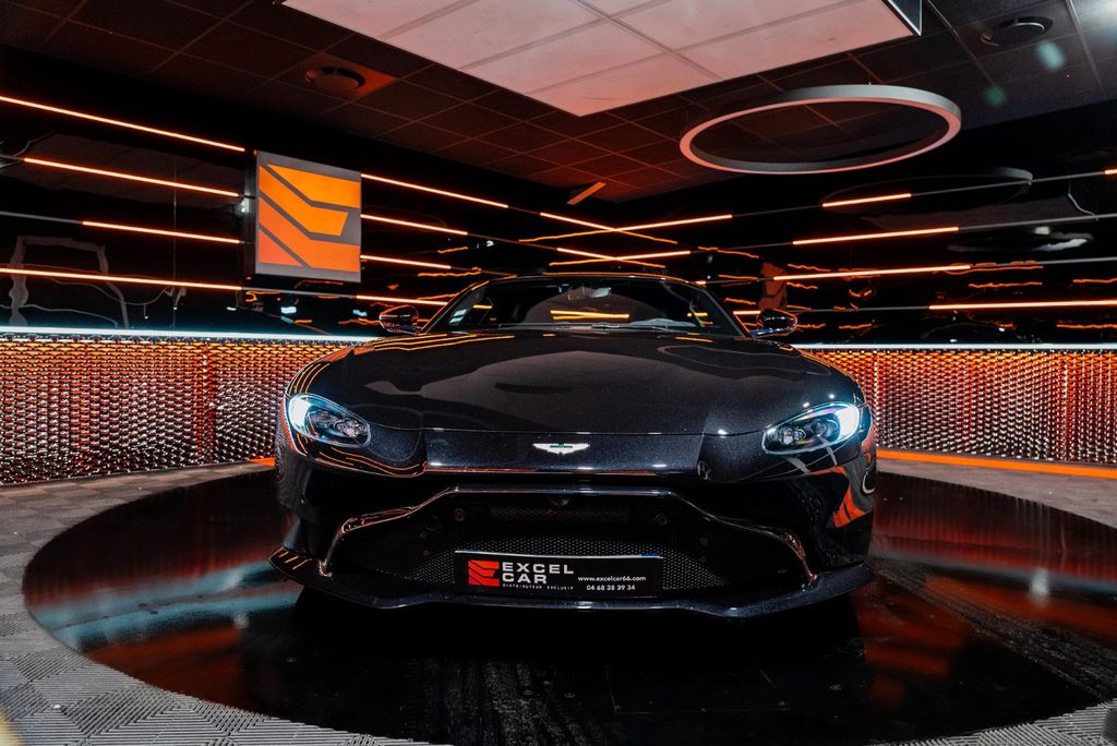 Aston Martin V8 Vantage 2019