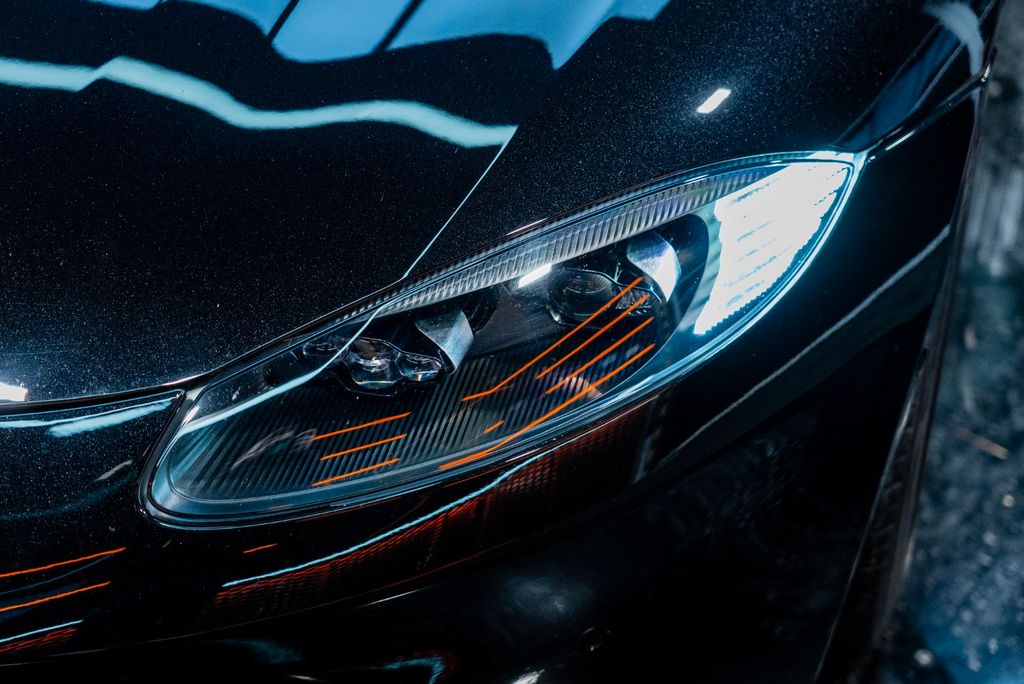 Aston Martin V8 Vantage 2019