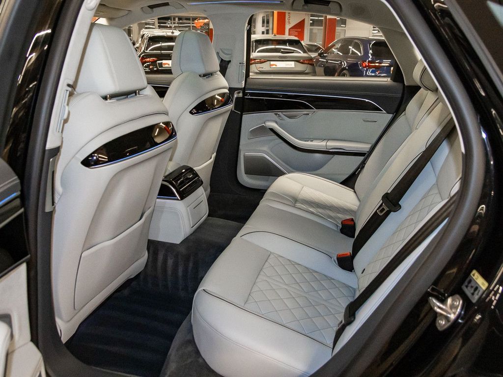 Audi S8 2023