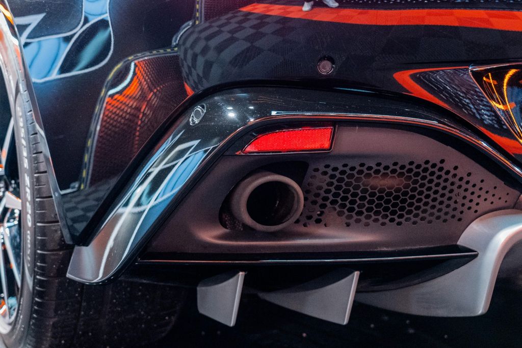 Aston Martin V8 Vantage 2019