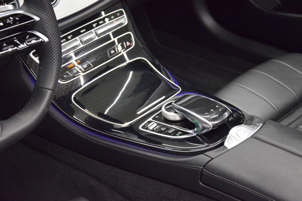 Mercedes-Benz E 200 2022