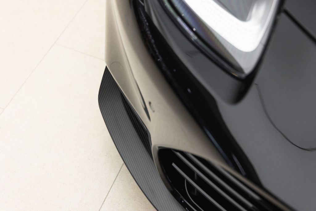 Aston Martin Vanquish 2025