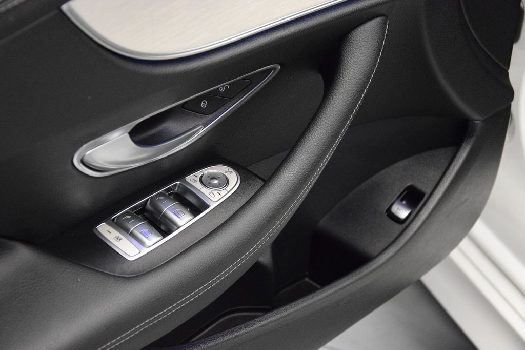 Mercedes-Benz E 200 2022