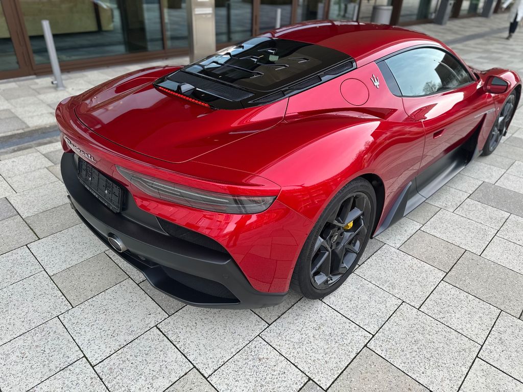 Maserati MC20 2023