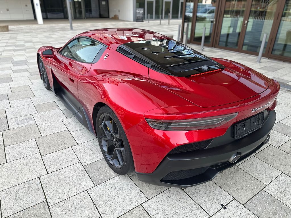 Maserati MC20 2023
