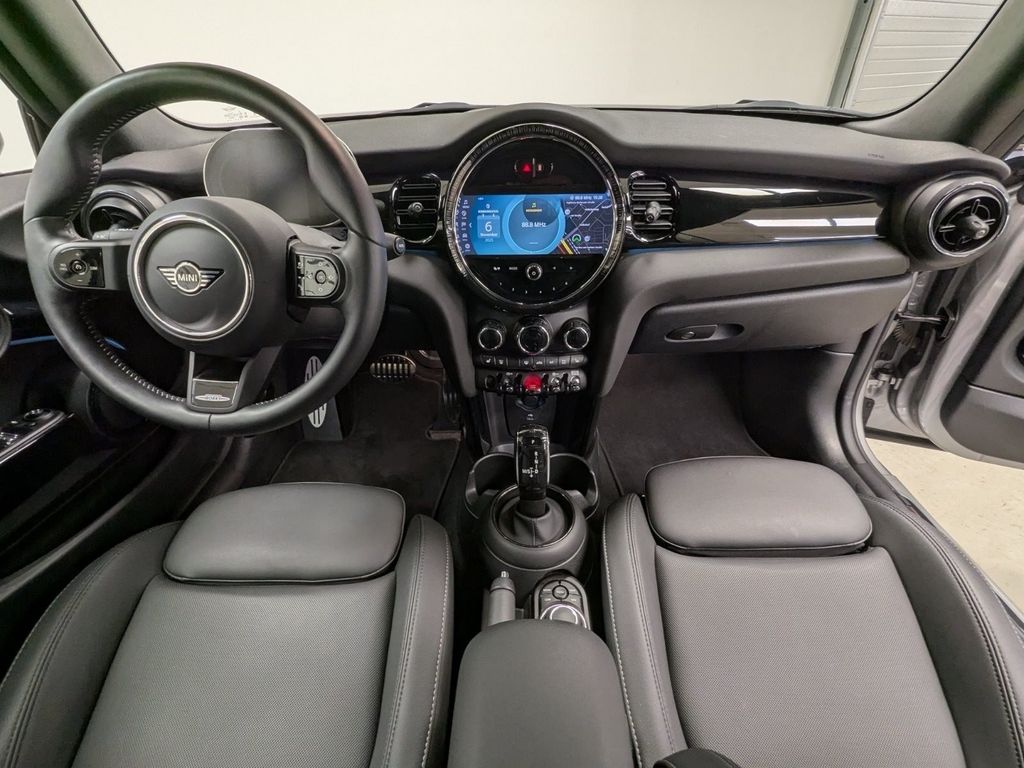 MINI Cooper Cabrio 2023