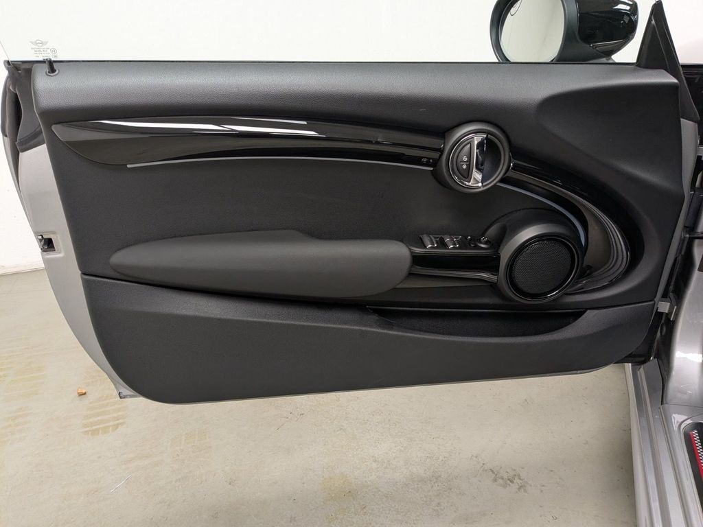 MINI Cooper Cabrio 2023