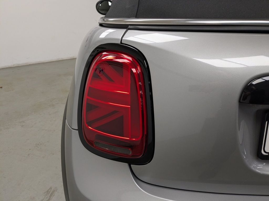 MINI Cooper Cabrio 2023