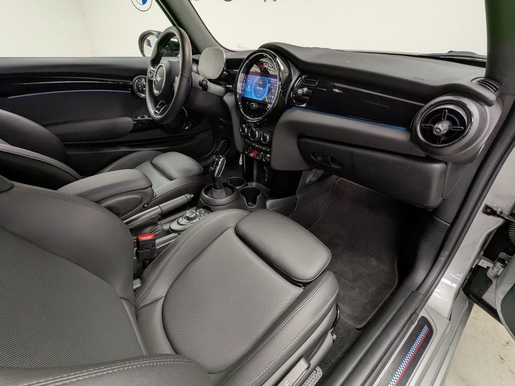 MINI Cooper Cabrio 2023