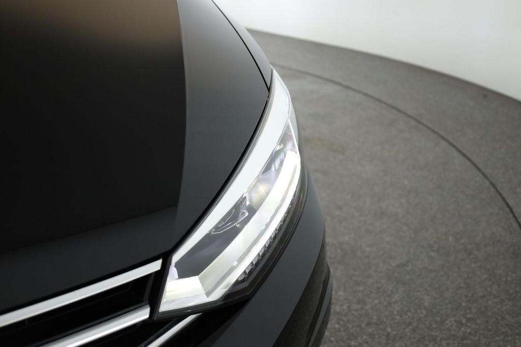 Volkswagen Touran 2025