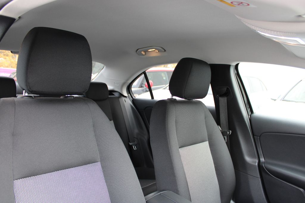 Mercedes-Benz A 200 2022