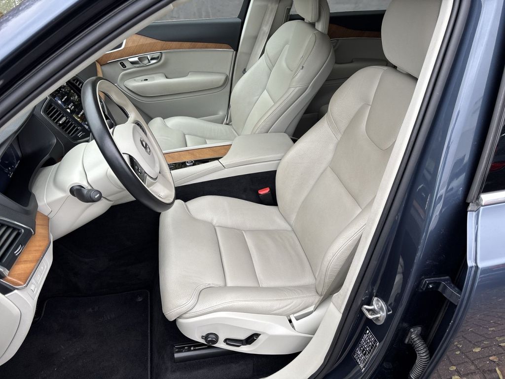 Volvo XC90 2021