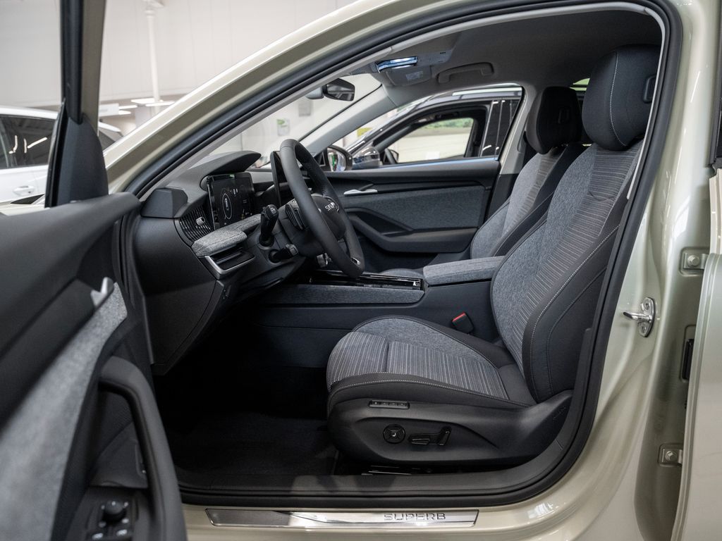 Skoda Superb 2025