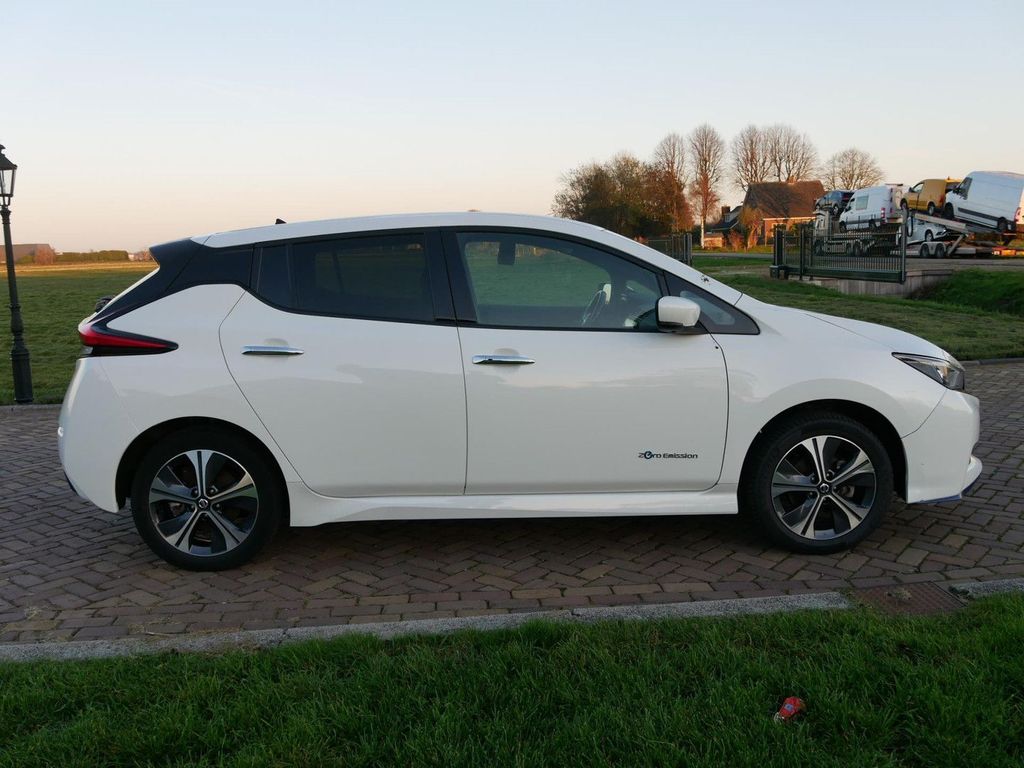 Nissan Leaf 2021
